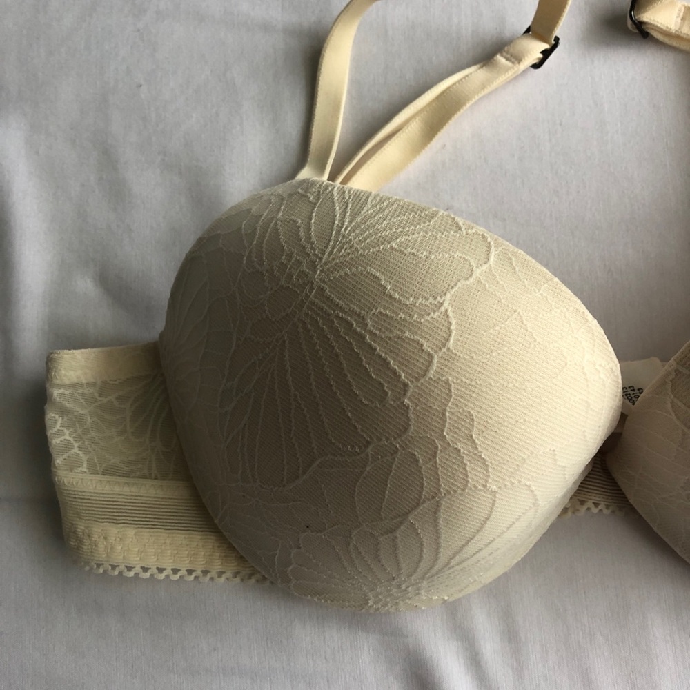 Calvin Klein Push-up Bra - Picture 3 of 10